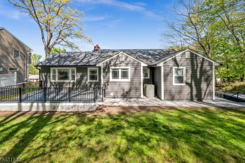 207 Degray St North Haledon, NJ 07508