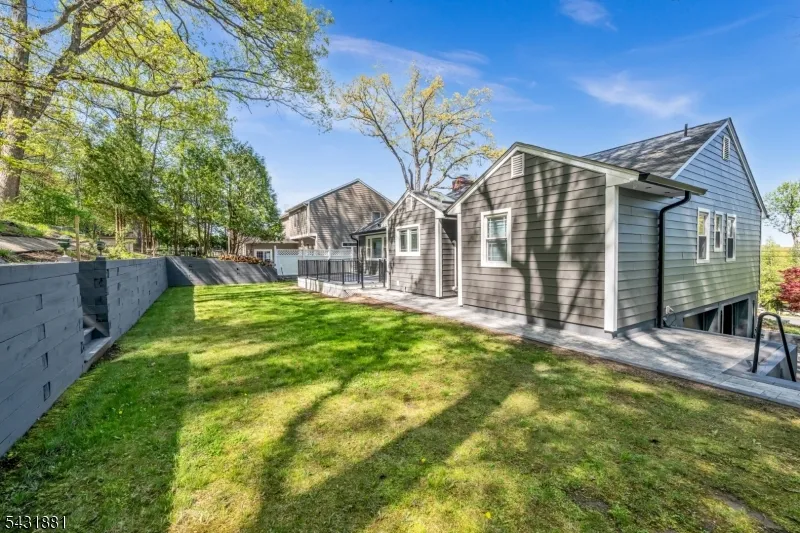 207 Degray St North Haledon, NJ 07508