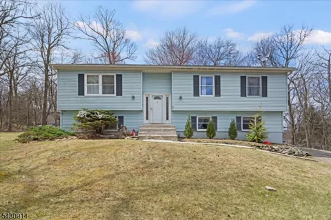 3 Cold Spring Dr