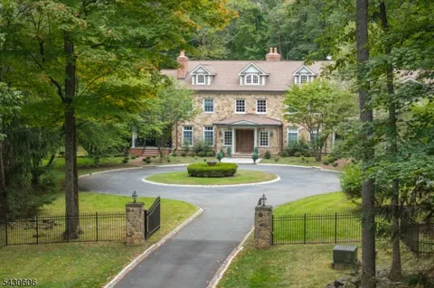 5 Burnett Rd