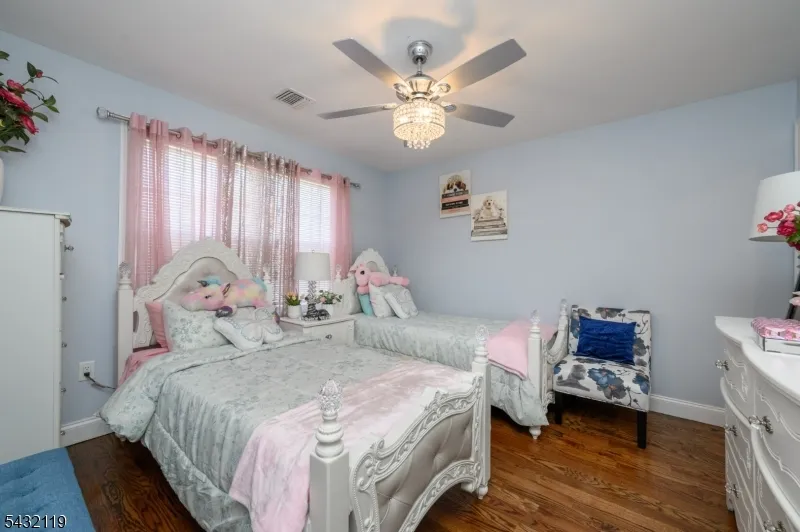 1019 Bishop Evans Way Linden City, NJ 07036