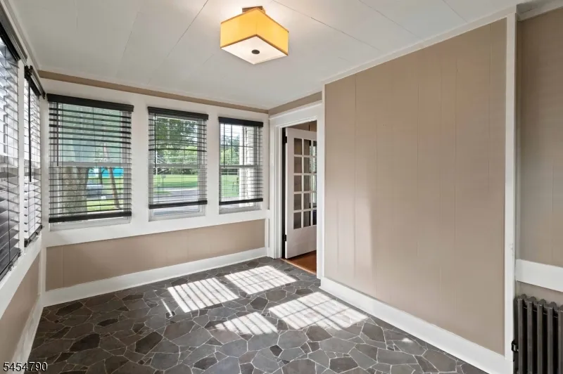 25 Rosedale Ave Morris Plains, NJ 07950