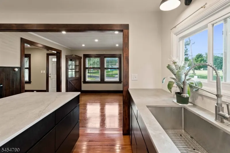 25 Rosedale Ave Morris Plains, NJ 07950