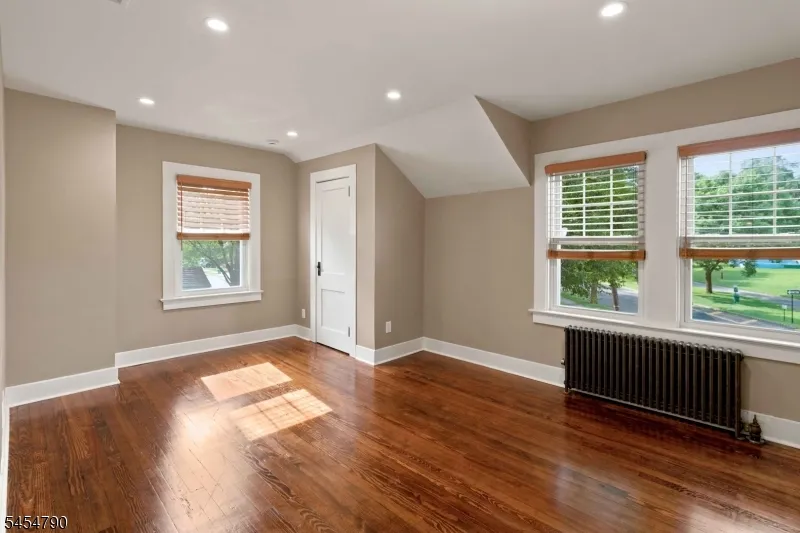 25 Rosedale Ave Morris Plains, NJ 07950