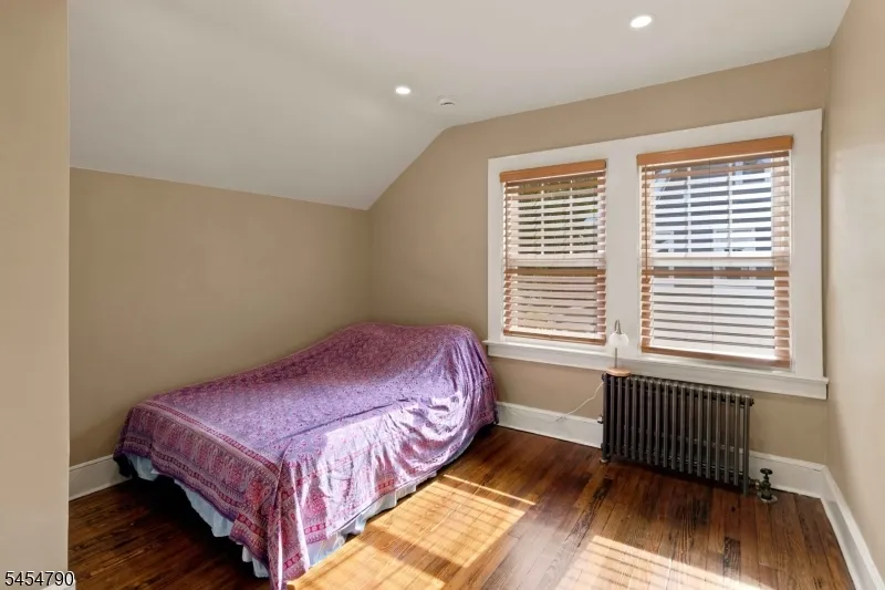 25 Rosedale Ave Morris Plains, NJ 07950