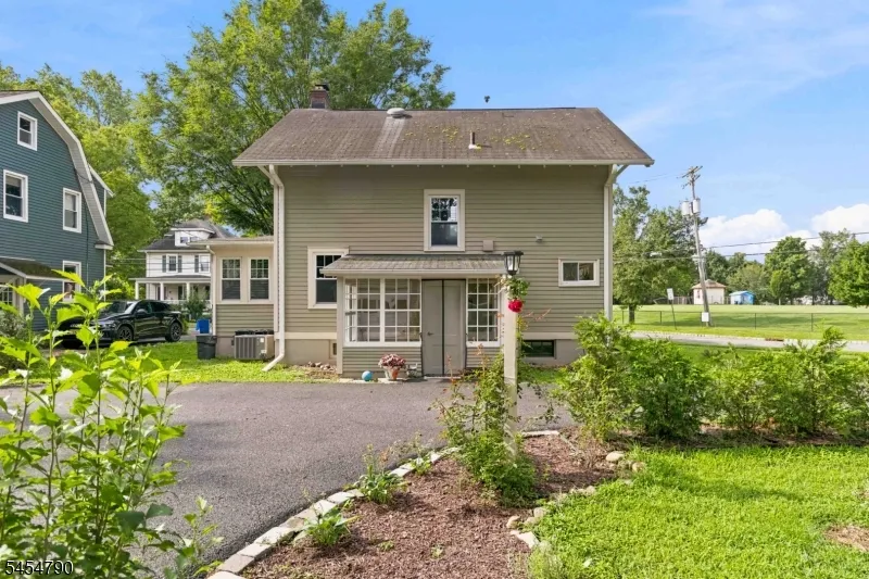 25 Rosedale Ave Morris Plains, NJ 07950