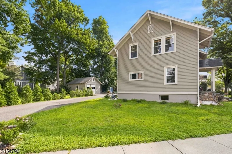 25 Rosedale Ave Morris Plains, NJ 07950