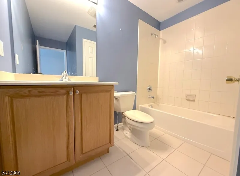5 Magnolia Ln Cedar Grove, NJ 07009