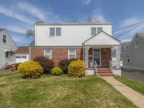 706 Keep St