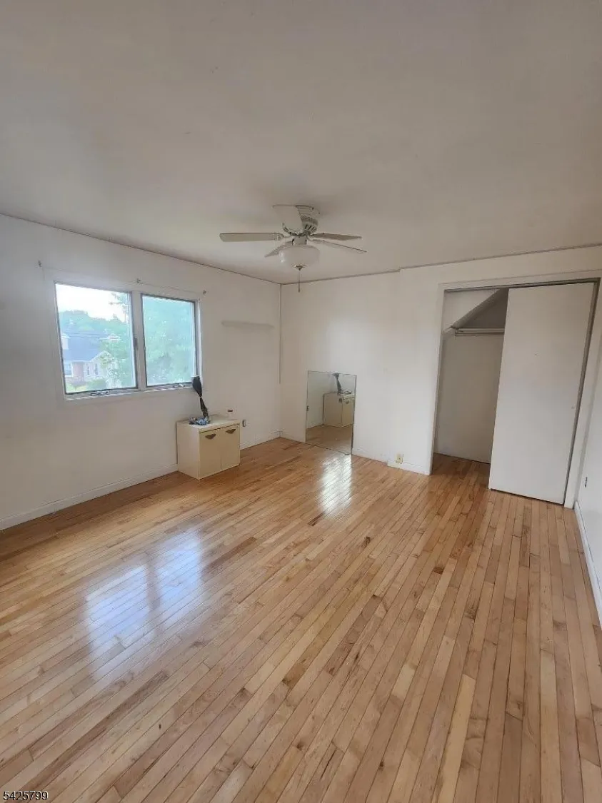 706 Keep St Linden City, NJ 07036