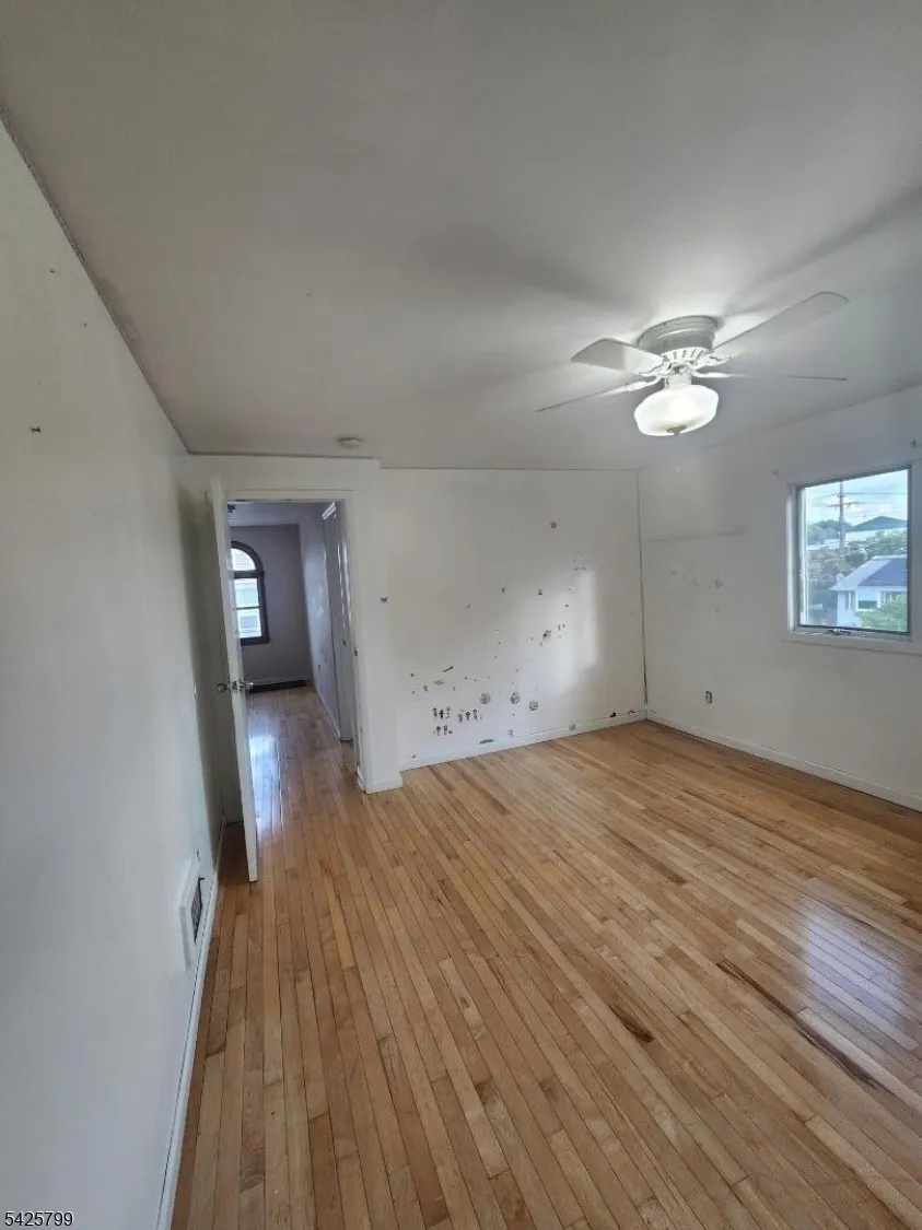 706 Keep St Linden City, NJ 07036