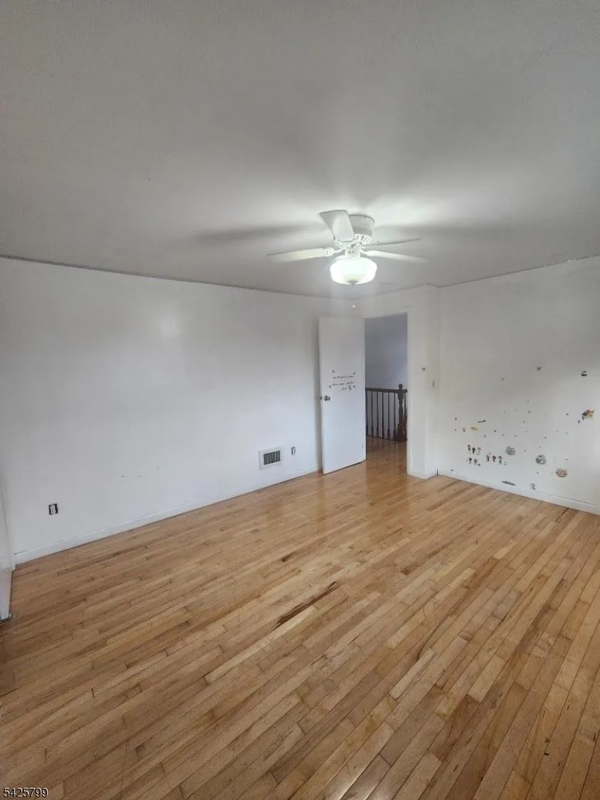 706 Keep St Linden City, NJ 07036