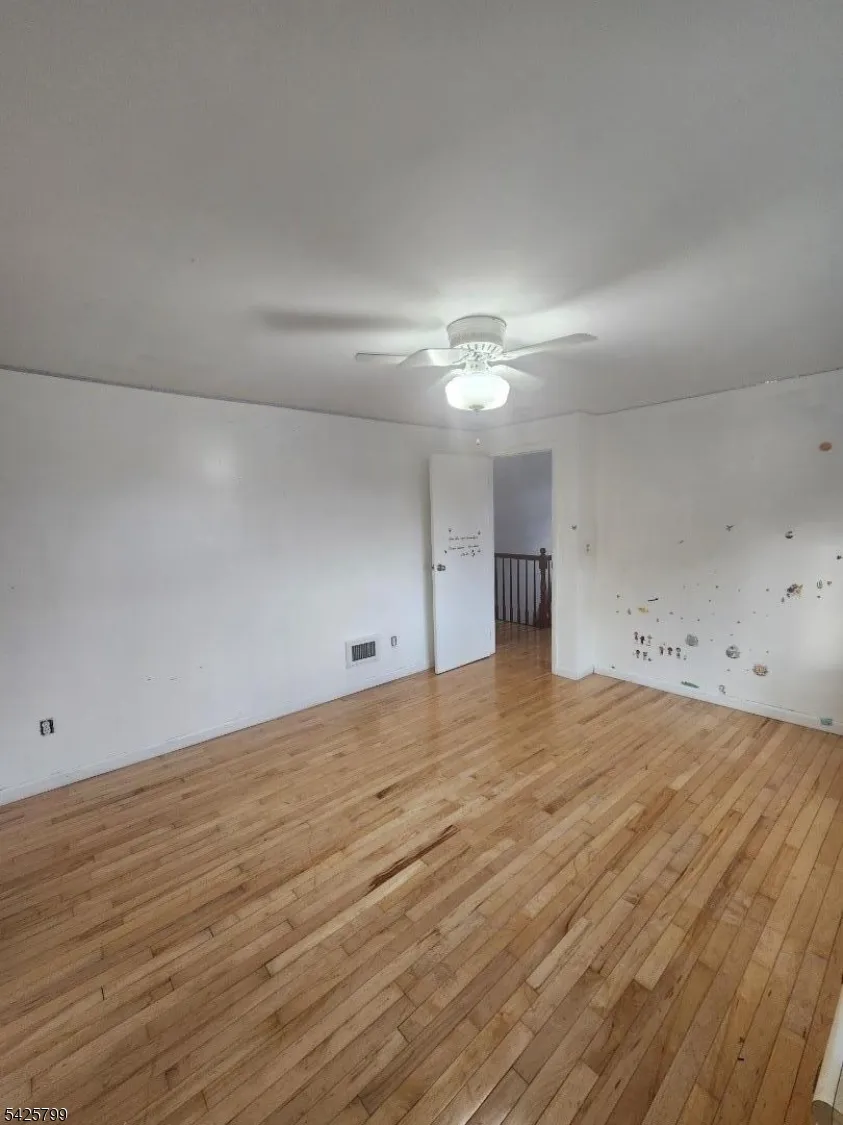 706 Keep St Linden City, NJ 07036