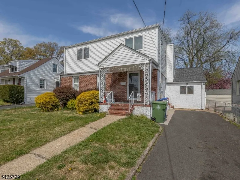 706 Keep St Linden City, NJ 07036