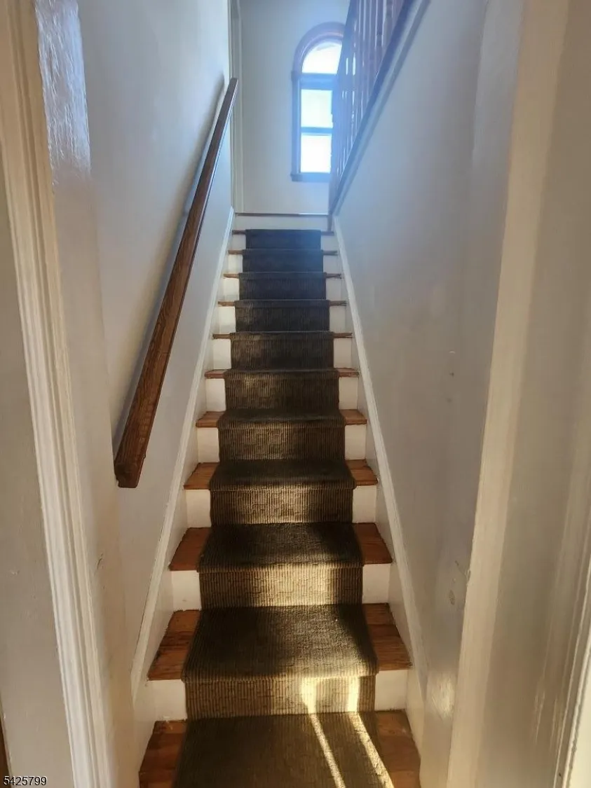 706 Keep St Linden City, NJ 07036