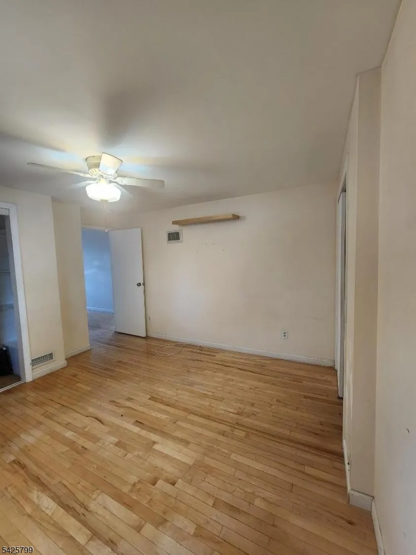706 Keep St Linden City, NJ 07036