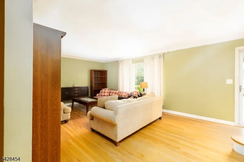 441 Blanchard Ter Hackensack City, NJ 07601