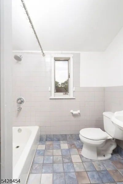441 Blanchard Ter Hackensack City, NJ 07601