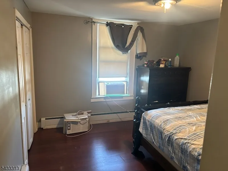 927 Meacham Ave Linden City, NJ 07036
