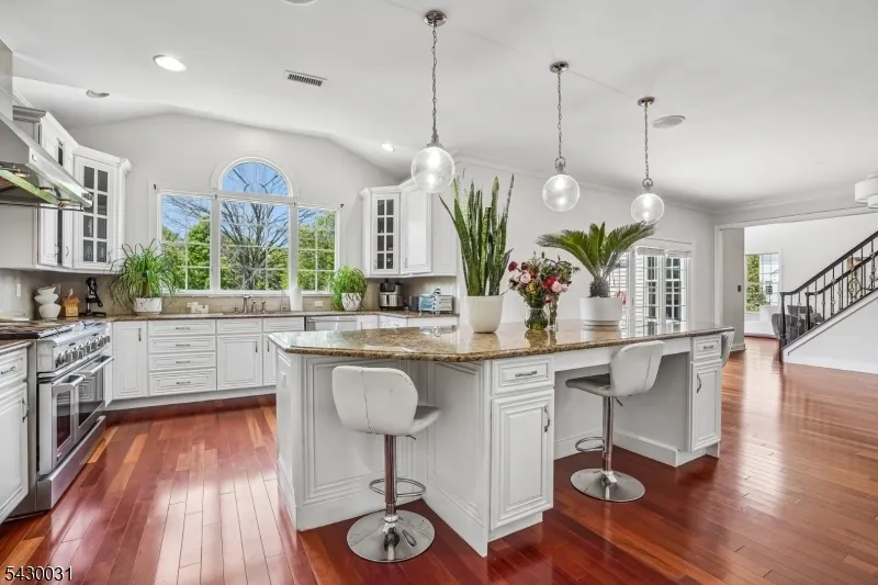 23 Balmoral Dr Alexandria, NJ 08867