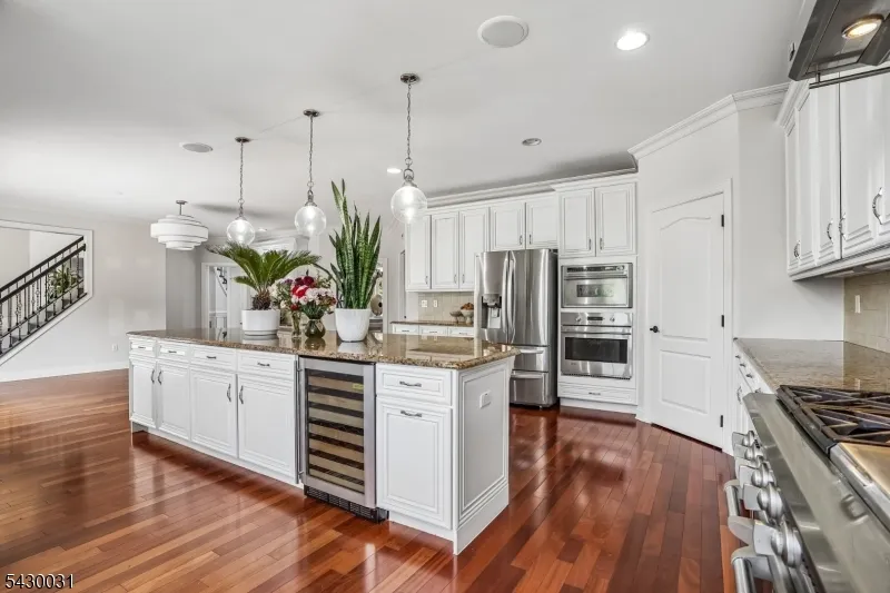 23 Balmoral Dr Alexandria, NJ 08867