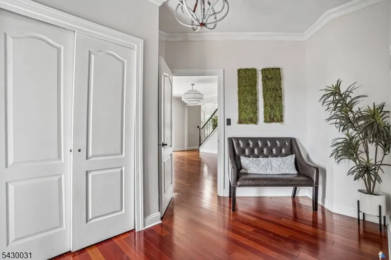 23 Balmoral Dr Alexandria, NJ 08867
