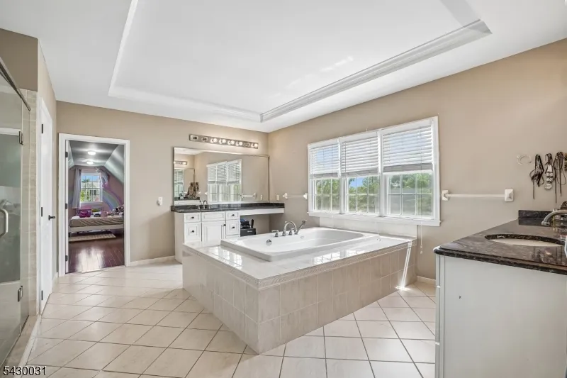 23 Balmoral Dr Alexandria, NJ 08867