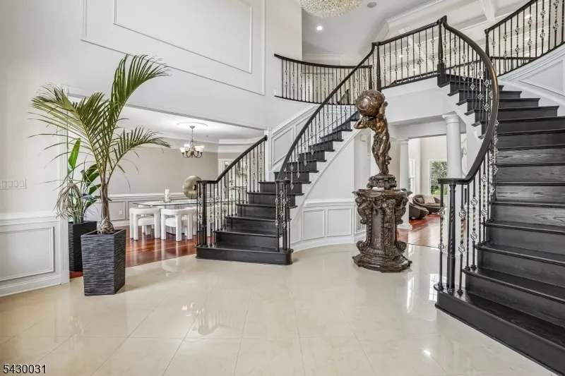 23 Balmoral Dr Alexandria, NJ 08867