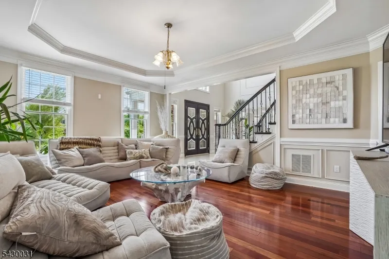23 Balmoral Dr Alexandria, NJ 08867