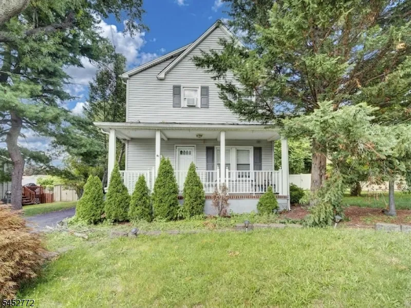 20 Watchung Pl Bloomfield, NJ 07003