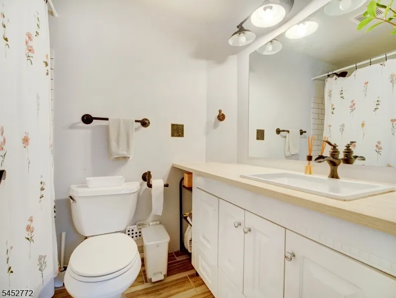 20 Watchung Pl Bloomfield, NJ 07003
