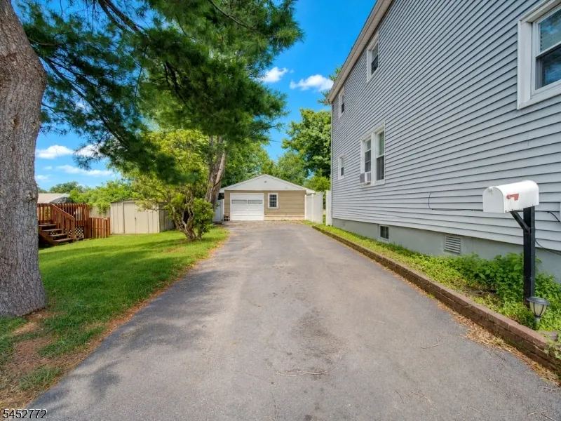 20 Watchung Pl Bloomfield, NJ 07003