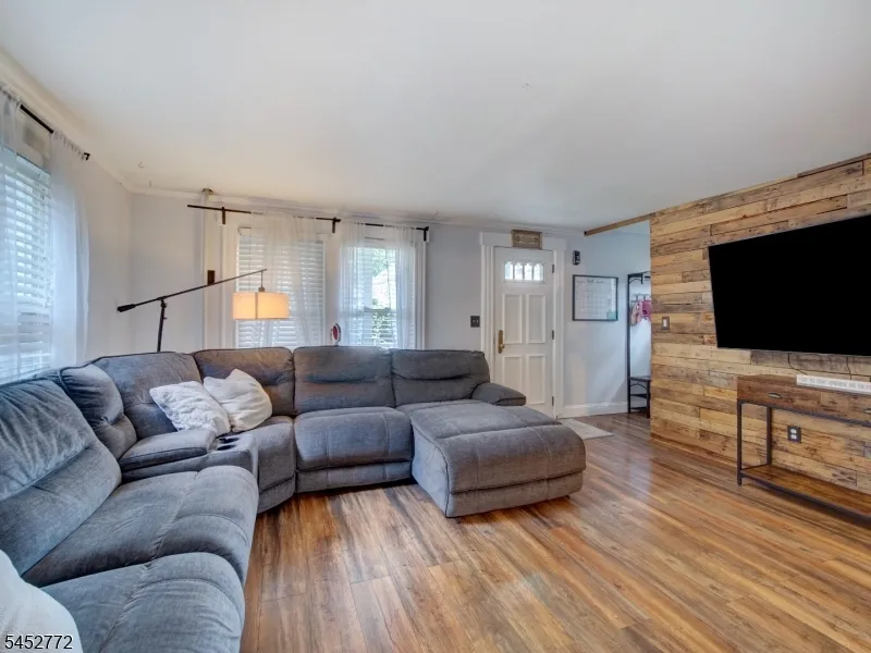 20 Watchung Pl Bloomfield, NJ 07003