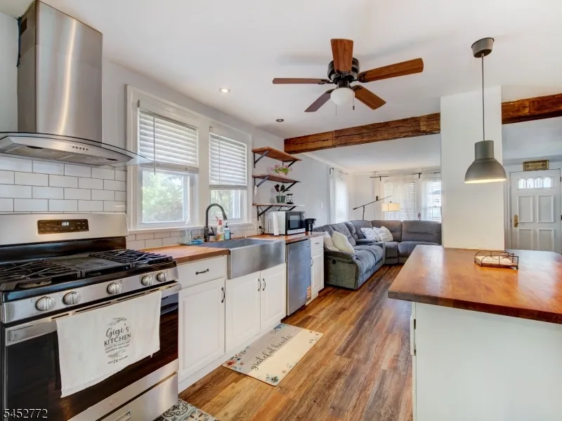 20 Watchung Pl Bloomfield, NJ 07003