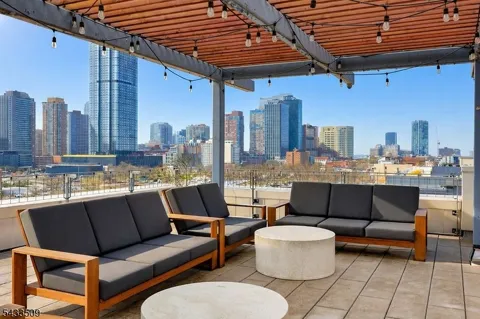 232 Pavonia Ave #312 Unit 312