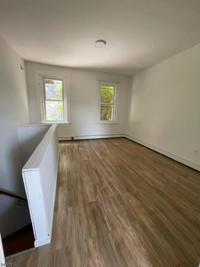 22 N Main St Phillipsburg Town, NJ 08865