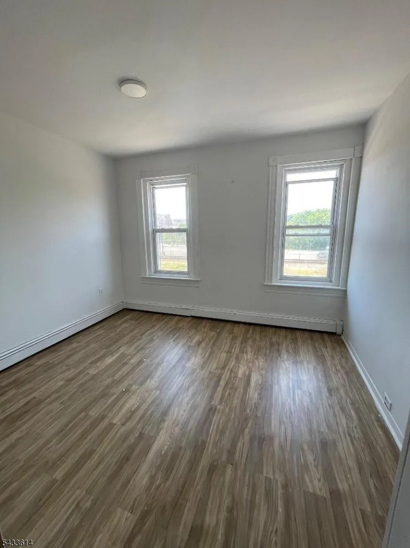 22 N Main St Phillipsburg Town, NJ 08865