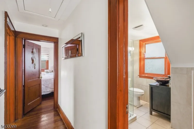 33 Sisco Pl Clifton City, NJ 07011