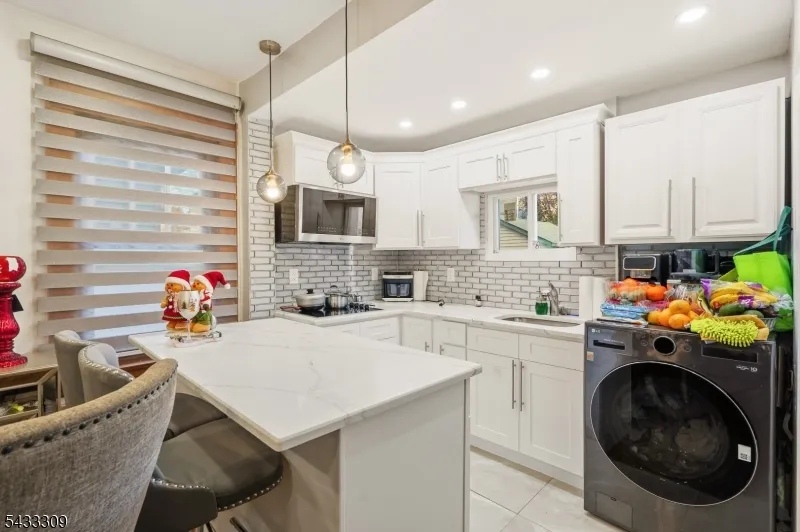 33 Sisco Pl Clifton City, NJ 07011