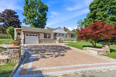 32 Valley View Dr