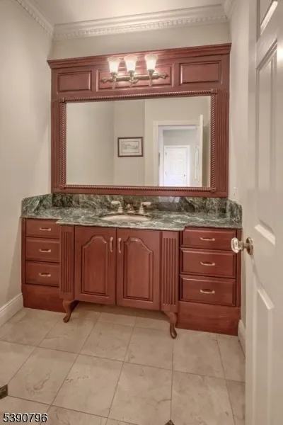 6 Wright Ln Mendham, NJ 07931