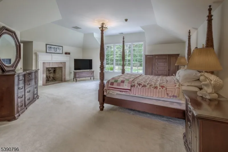 6 Wright Ln Mendham, NJ 07931
