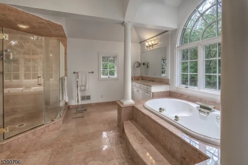6 Wright Ln Mendham, NJ 07931