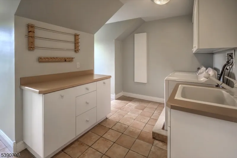 6 Wright Ln Mendham, NJ 07931