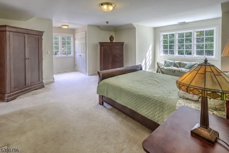 6 Wright Ln Mendham, NJ 07931