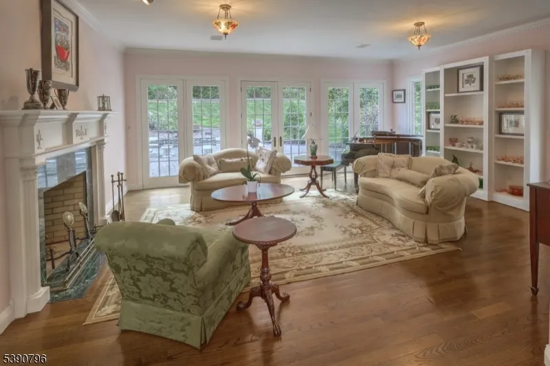6 Wright Ln Mendham, NJ 07931