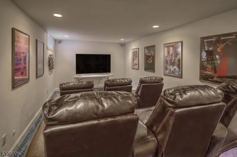 6 Wright Ln Mendham, NJ 07931