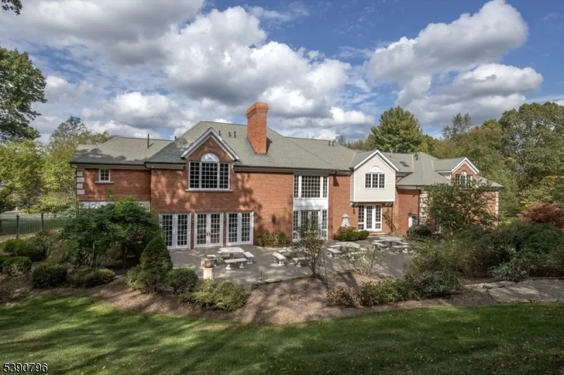 6 Wright Ln Mendham, NJ 07931