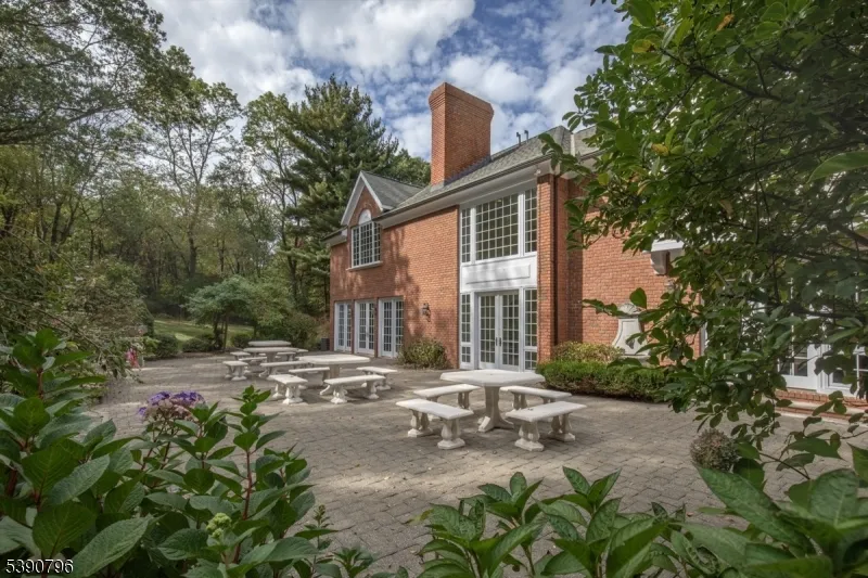6 Wright Ln Mendham, NJ 07931