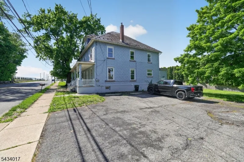 582 Roseberry St Phillipsburg Town, NJ 08865